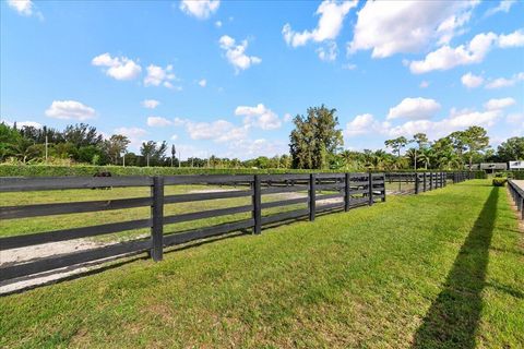 A home in Loxahatchee