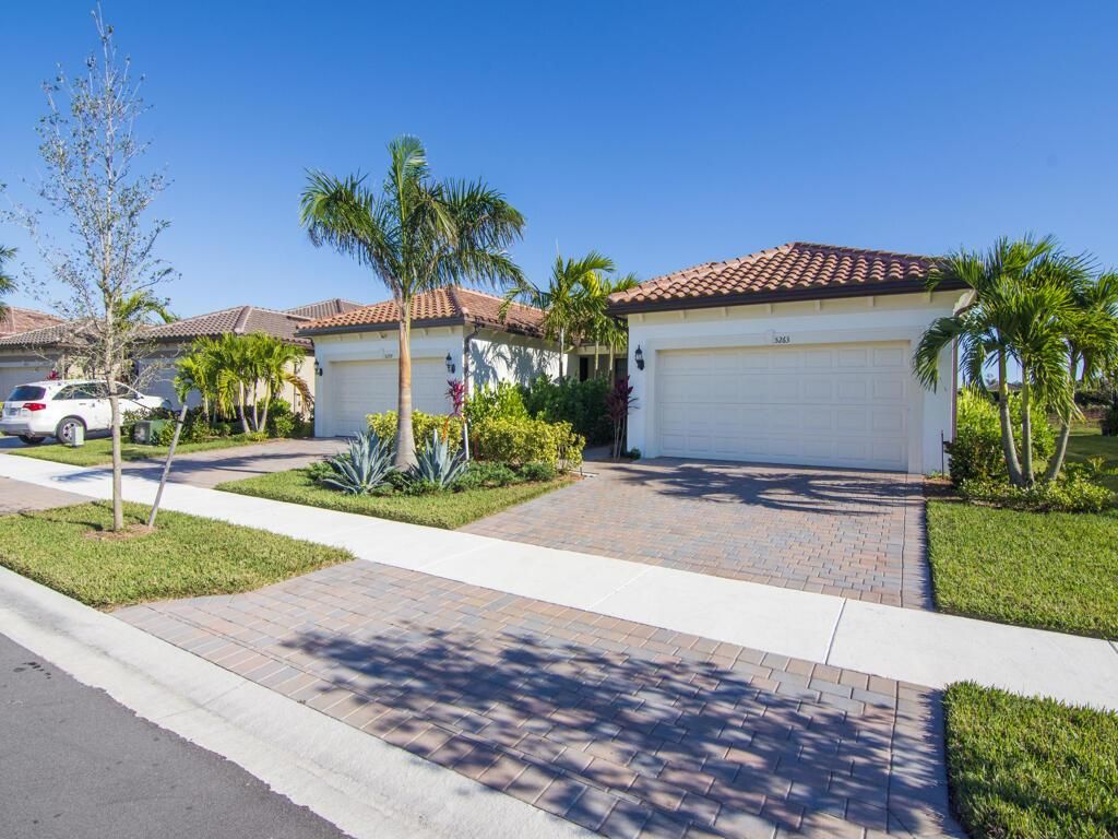 Photo of 5263 Unity Square, Vero Beach, FL 32967 (MLS # R10857981)