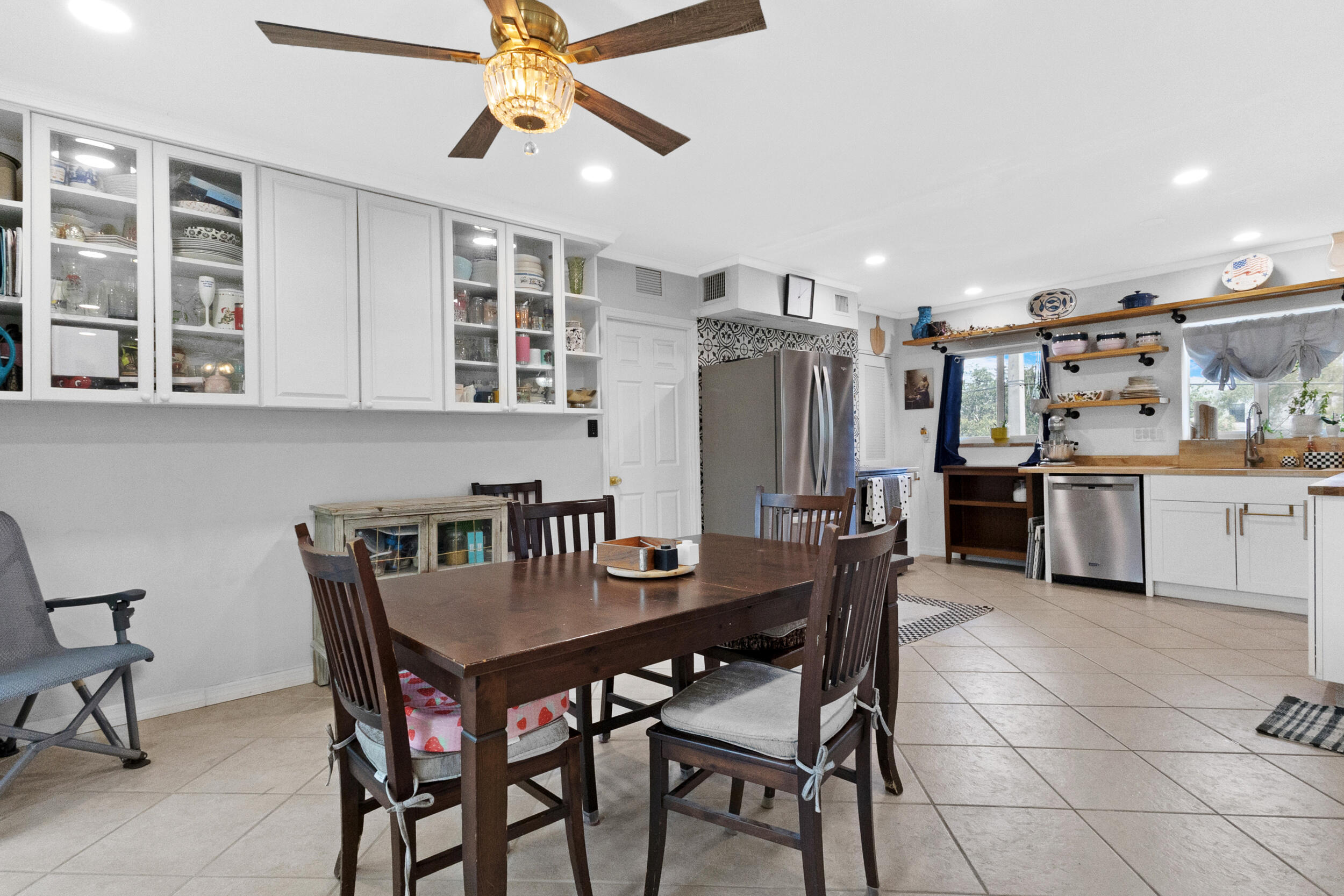 RIVERVIEW GARDEN APARTMENTS - Residential