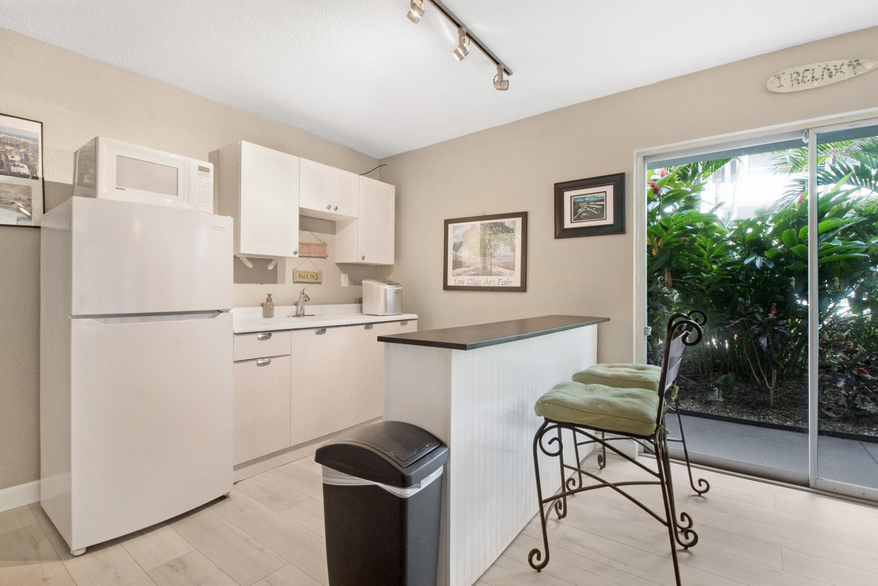 RIVERVIEW GARDEN APARTMENTS - Residential