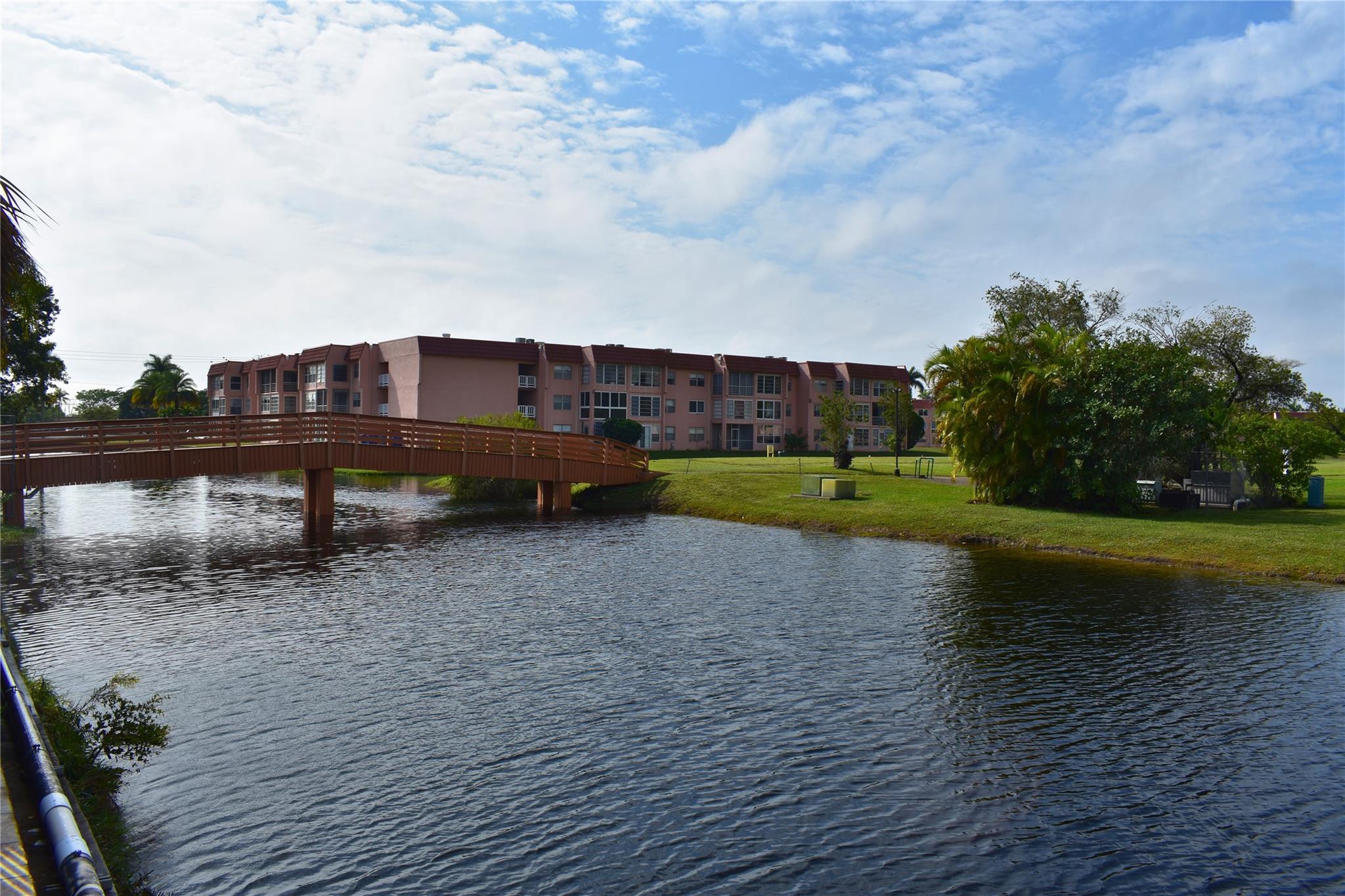 Sunrise Lakes III - Residential
