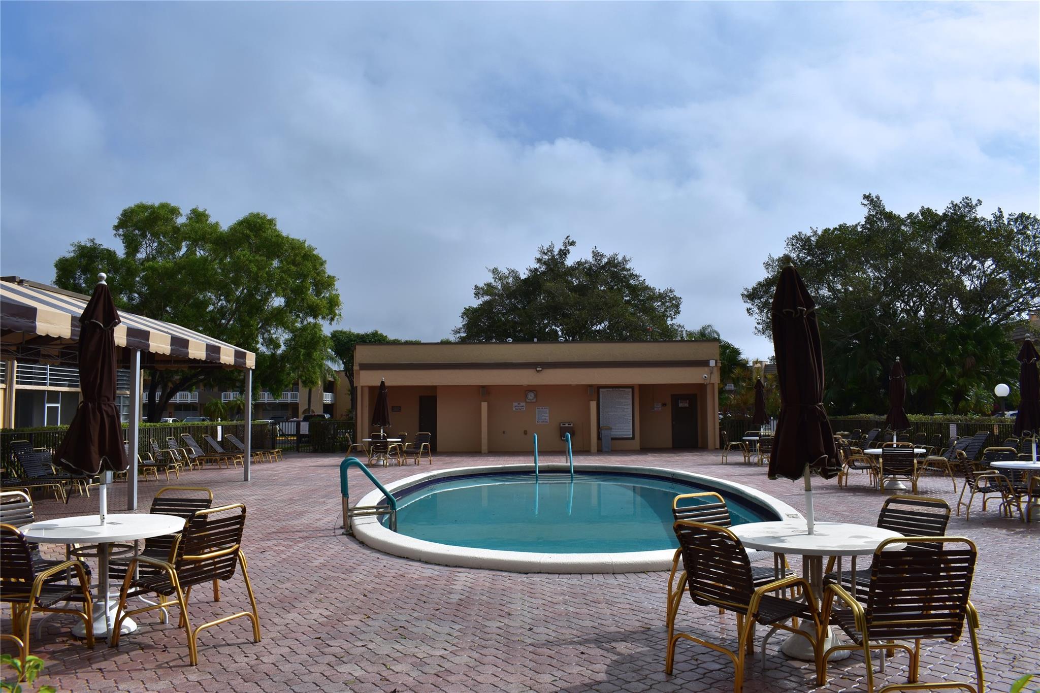Sunrise Lakes III - Residential