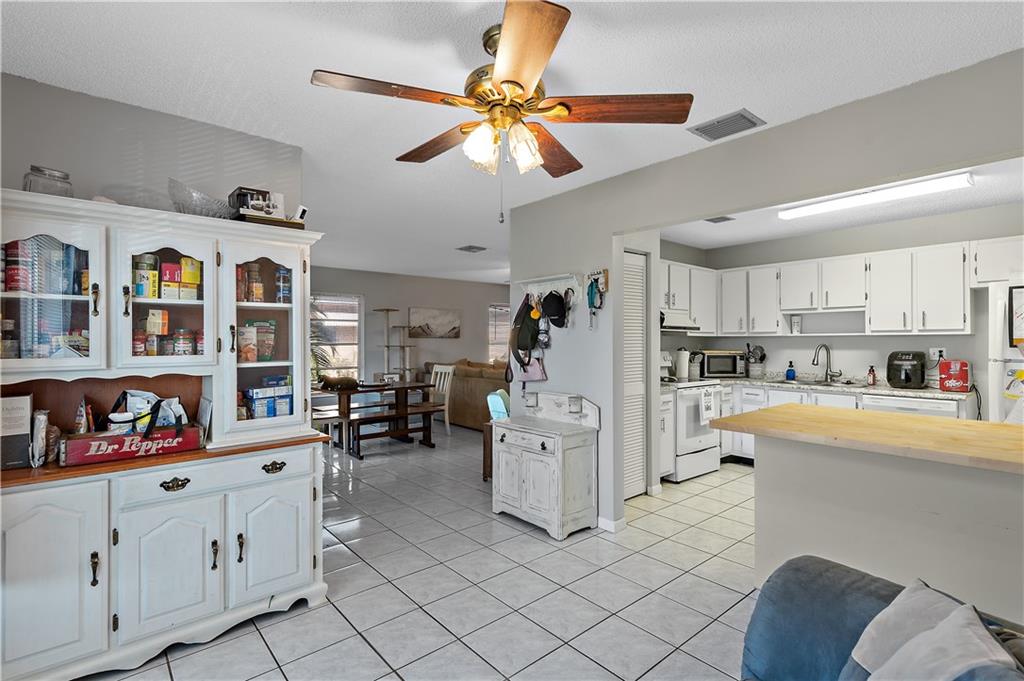 Los Mangos Patio-Villas - Residential