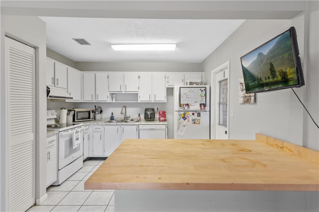 Los Mangos Patio-Villas - Residential