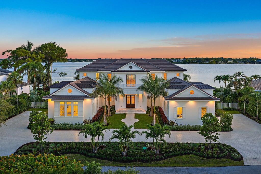 Photo of 15 Bay Harbor Road, Jupiter, FL 33469 (MLS # R11093203)