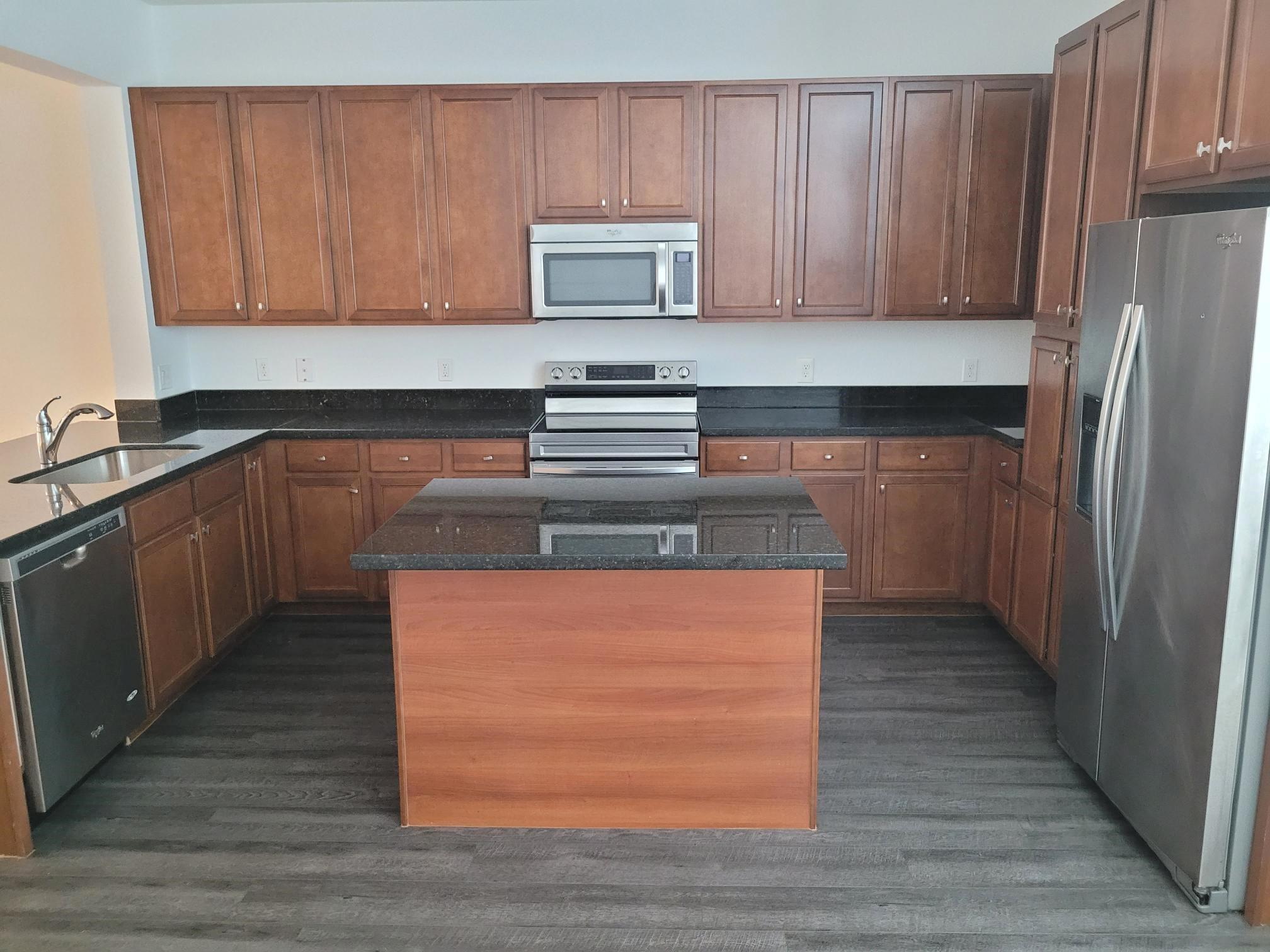 WELL MAINTAINED TRI-LEVEL 3BEDS, 3.5BATHS AND 2CAR GARAGE TOWNHOUSE IN MONTCLAIR. CLOSE TO MIRAMAR TOWN CENTER AND I-75 FOR EASY COMMUTE. EACH BEDROOM HAS OWN FULL BATHROOM. ONE BED AND FULL BATH ON THE FIRST FLOOR. KITCHEN AND LIVING & FAMILY ROOM ON THE 2ND FLOOR ALONG WITH A HALF BATH. 2 BEDROOMS AND 2 FULL BATH ON THE 3RD FLOOR. KITCHEN HAS GRANITE COUNTERTOP AND STAINLESS-STEEL APPLIANCES. WASHER/DRYER ARE LOCATED ON THE 2ND FLOOR. PRIMARY BEDROOM HAS SEPARATE TUB, SHOWER BOOTH AND DUAL SINK. MONTCLAIR IS A GATED COMMUNITY AND OFFERS POOL, GYM. NO CARPET. VACANT AND EASY TO SHOW.