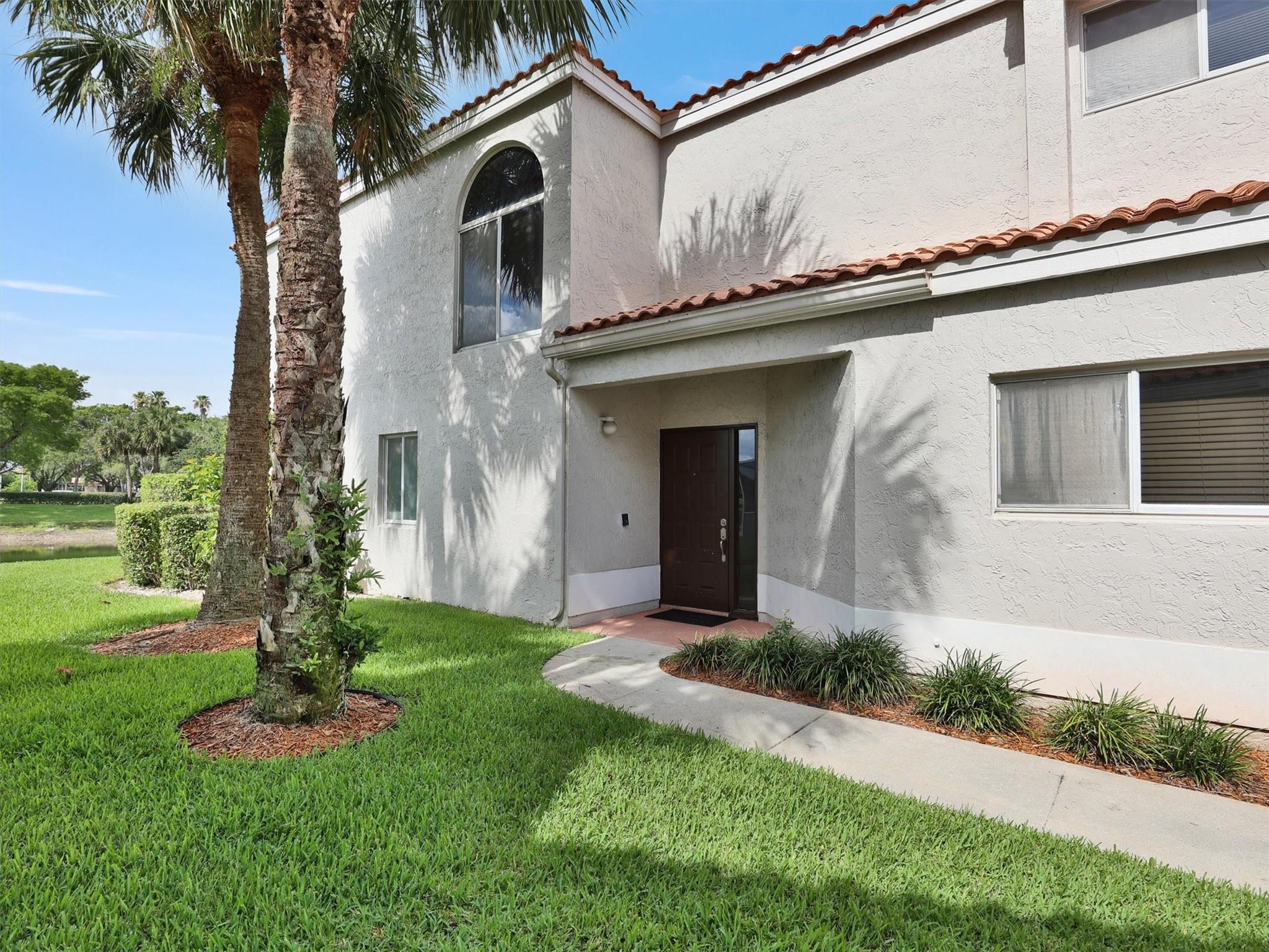 10470 Lake Vista Cir 10470
