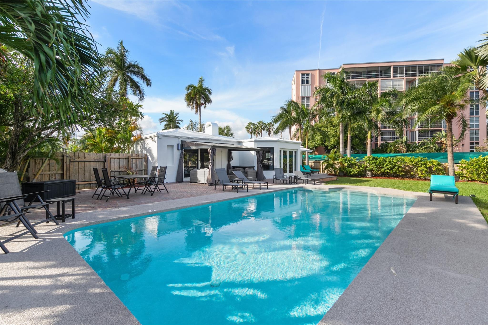 314 Isle Of Capri Dr