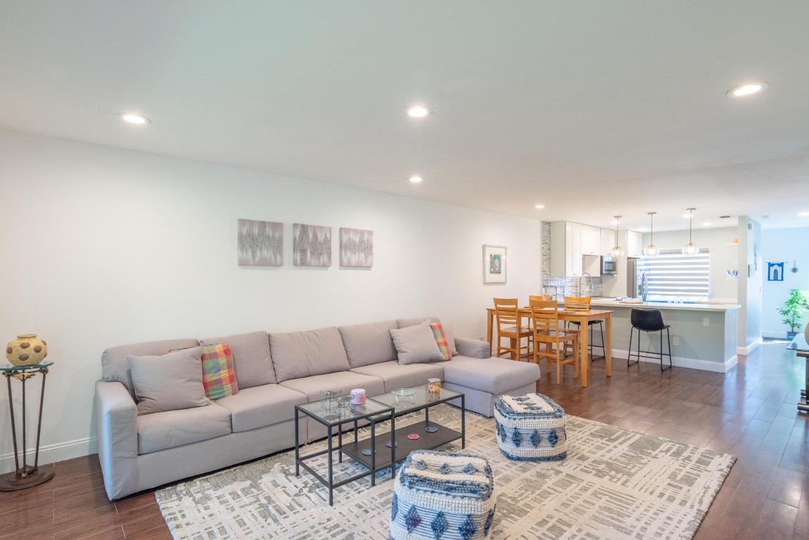 PINES OF BOCA LAGO CONDO - Residential