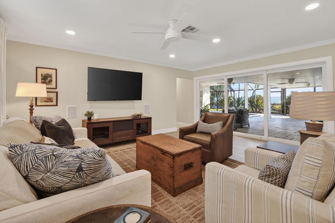 Tequesta Country Club Community - Residential