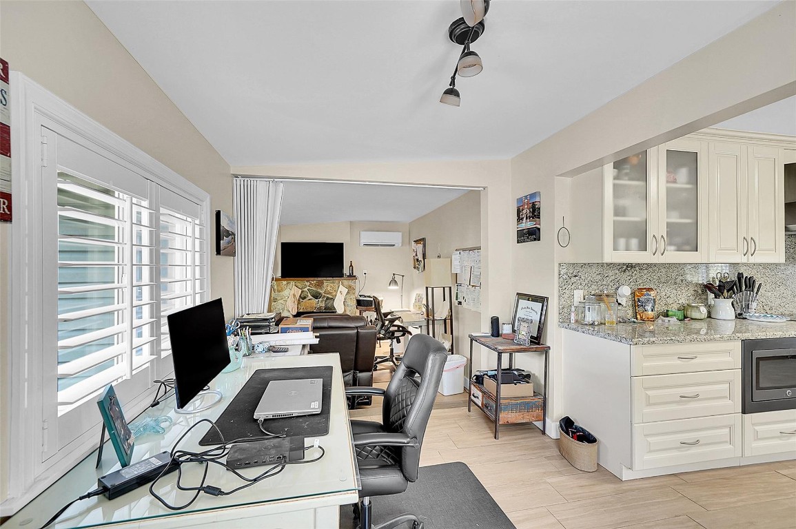 Everglade Land Sales Co R - Residential