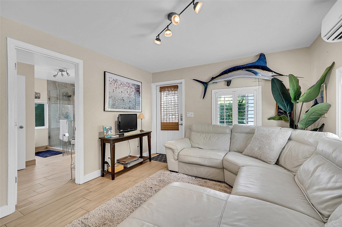 Everglade Land Sales Co R - Residential