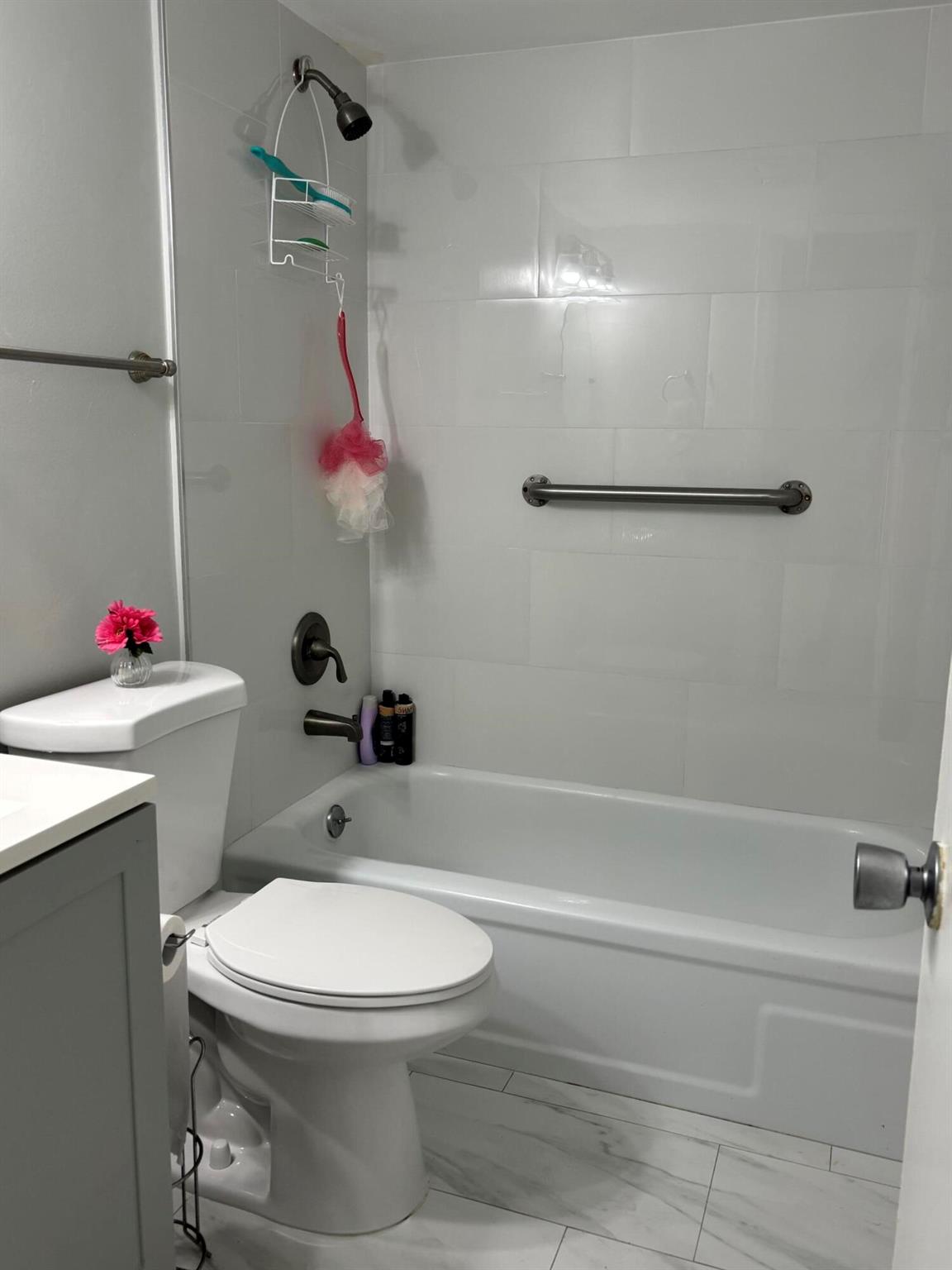 NORTHAMPTON CONDOS - Residential Lease