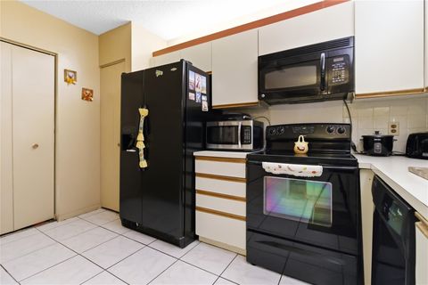 Tiny photo for 6768 10th Avenue #115, Lake Worth, FL 33467 (MLS # F10554479)
