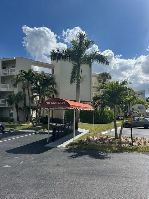 6768 10th Avenue 115