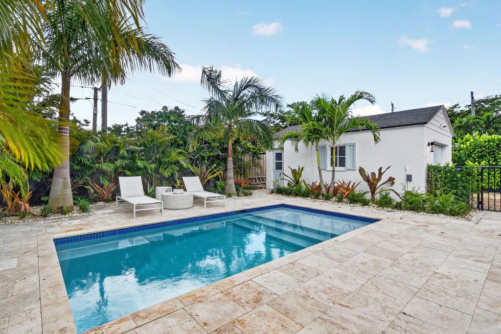 Photo of 236 Greymon Drive, West Palm Beach, FL 33405 (MLS # B26030896)