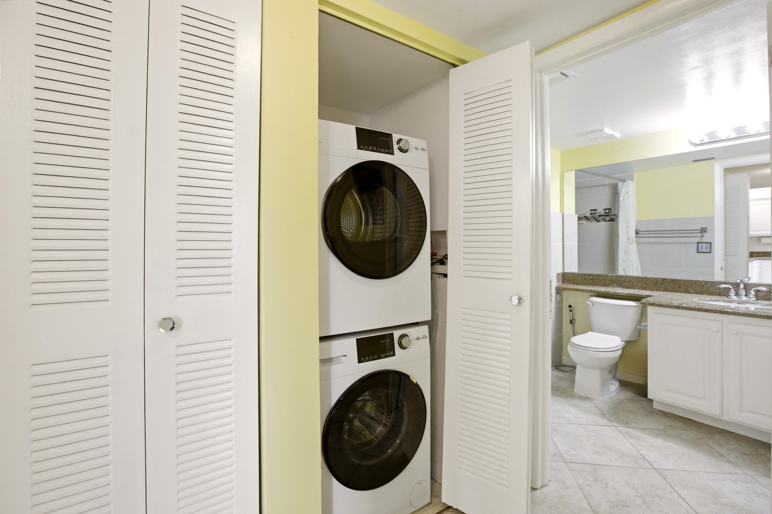 FOUNTAINVIEW AT SPRING LKS CONDO - Residential