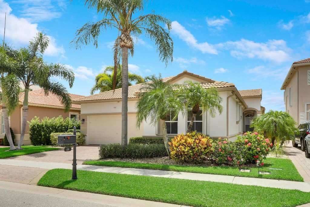 Photo of 116 Via Condado Way, Palm Beach Gardens, FL 33418 (MLS # R10905540)