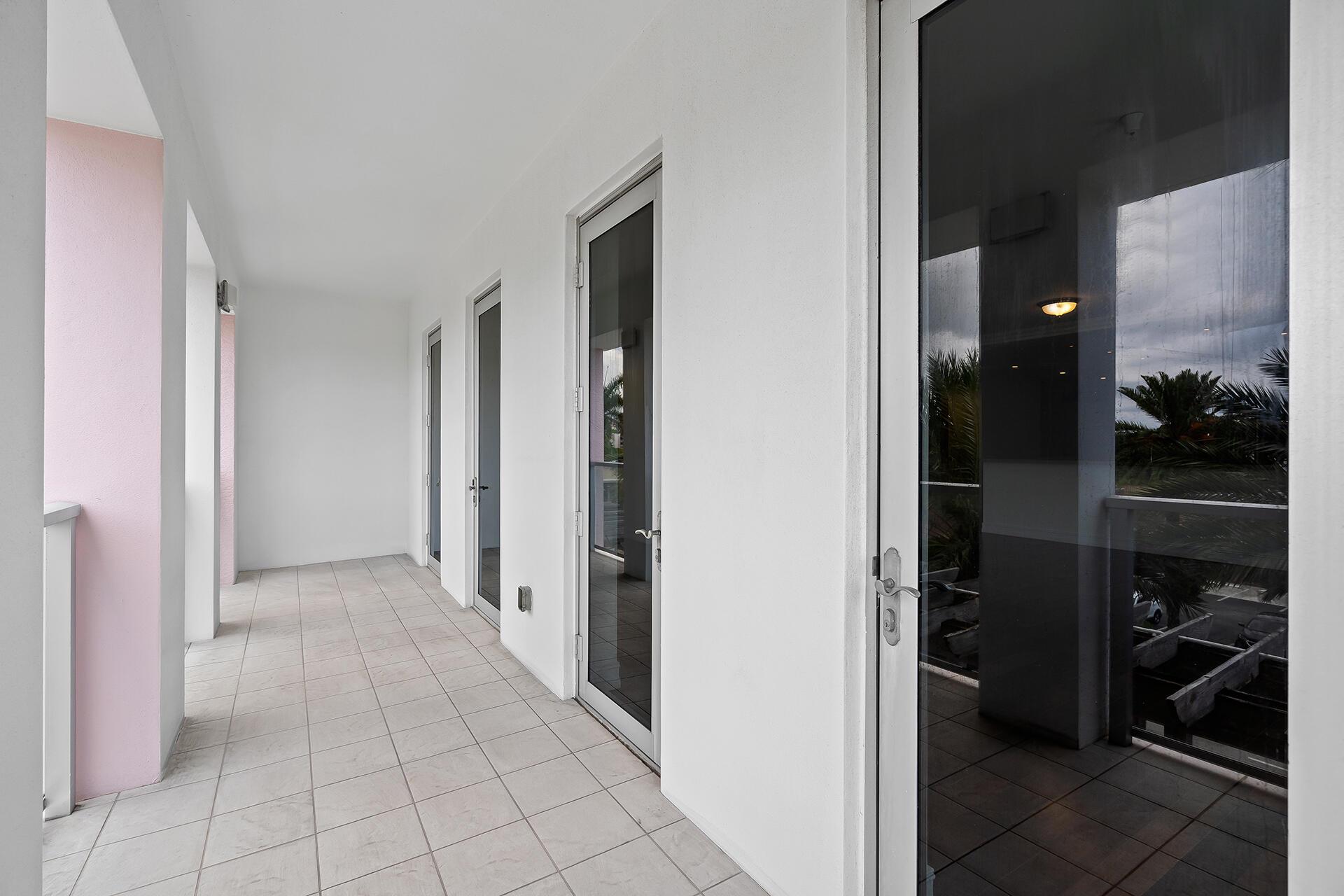 5 Palms - Residential