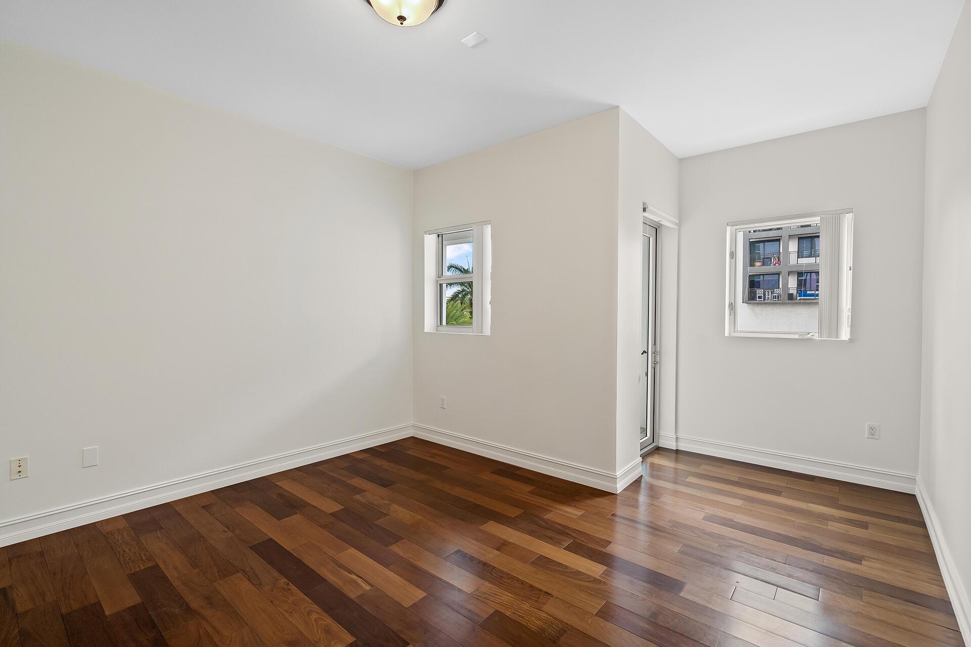 5 Palms - Residential