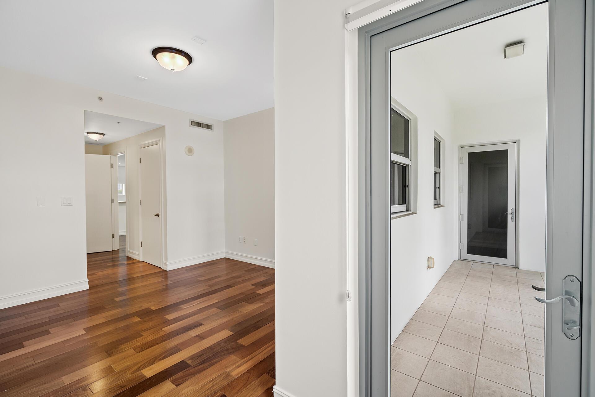 5 Palms - Residential