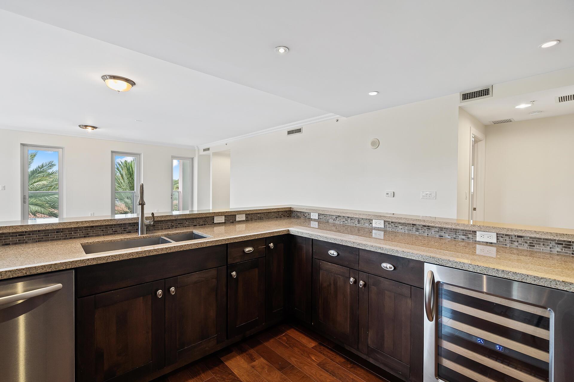 5 Palms - Residential