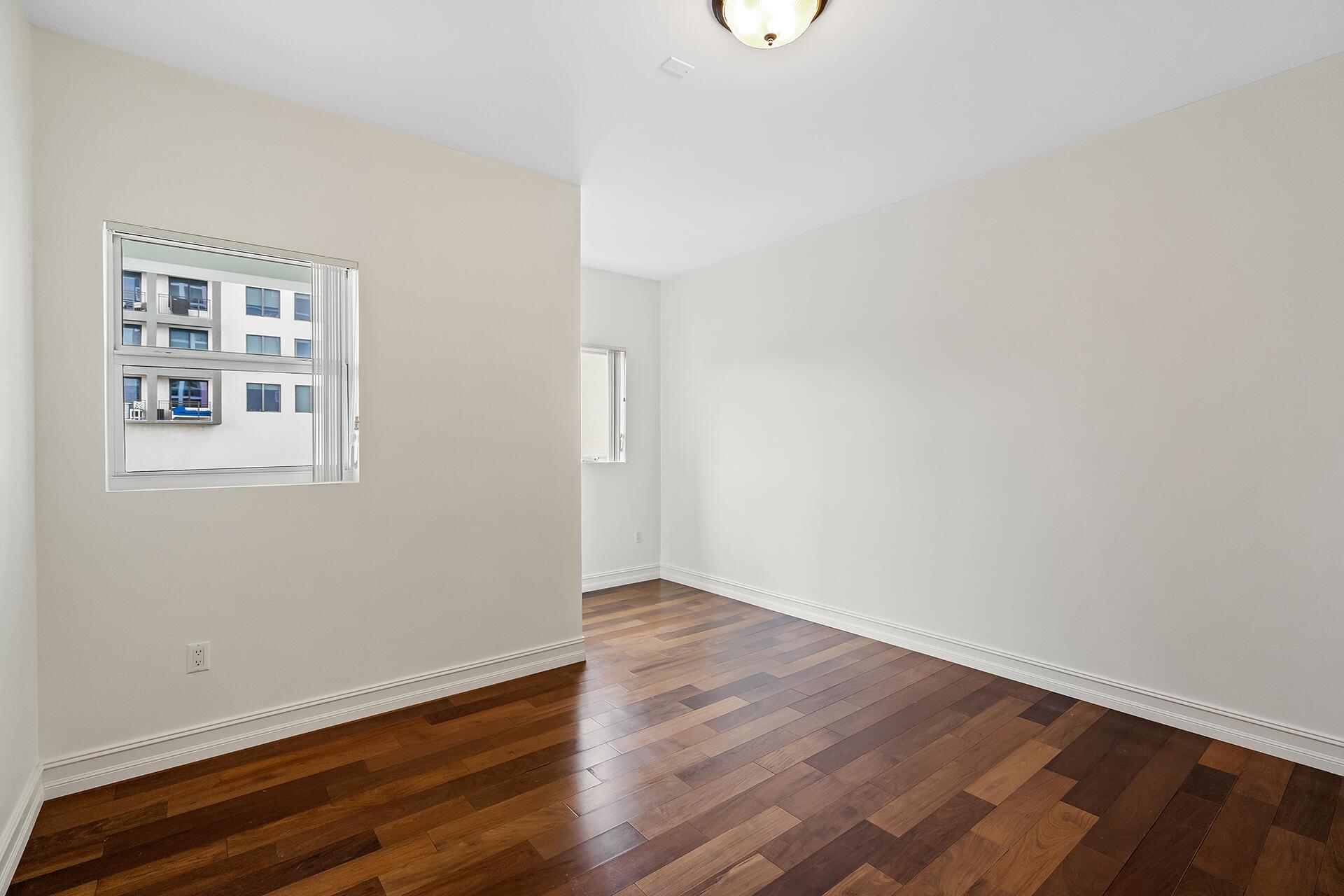 5 Palms - Residential