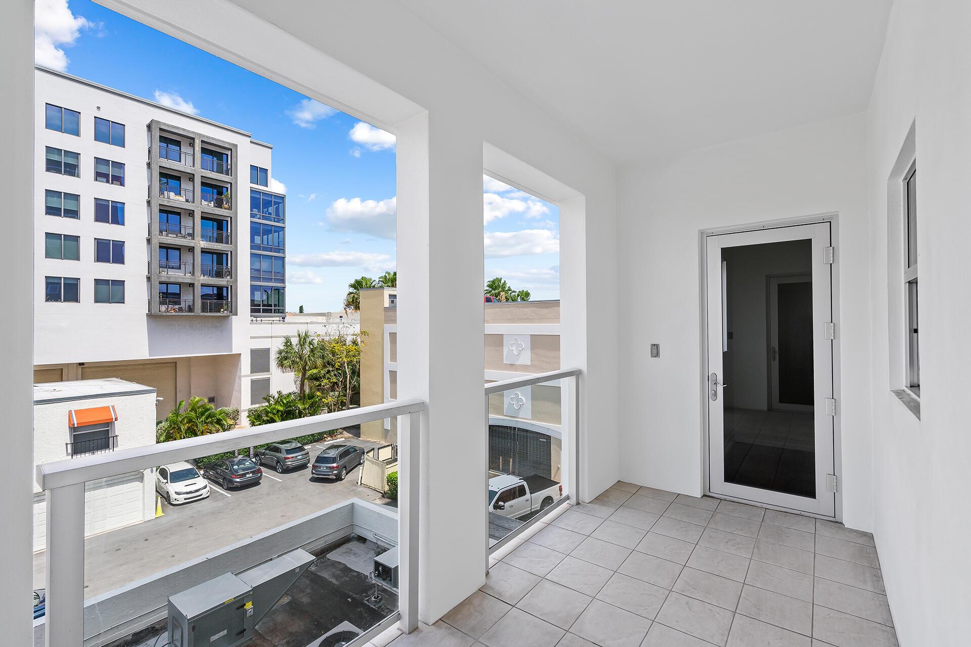 5 Palms - Residential