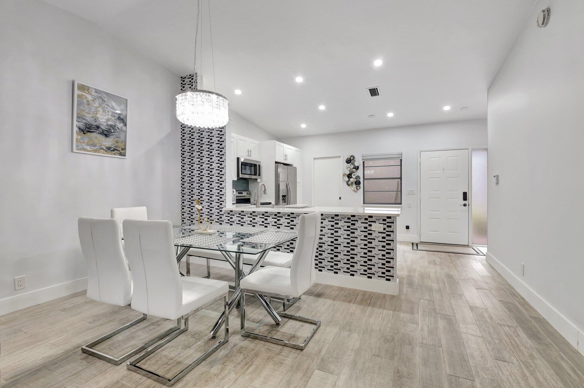 6268 Kings Gate Circle