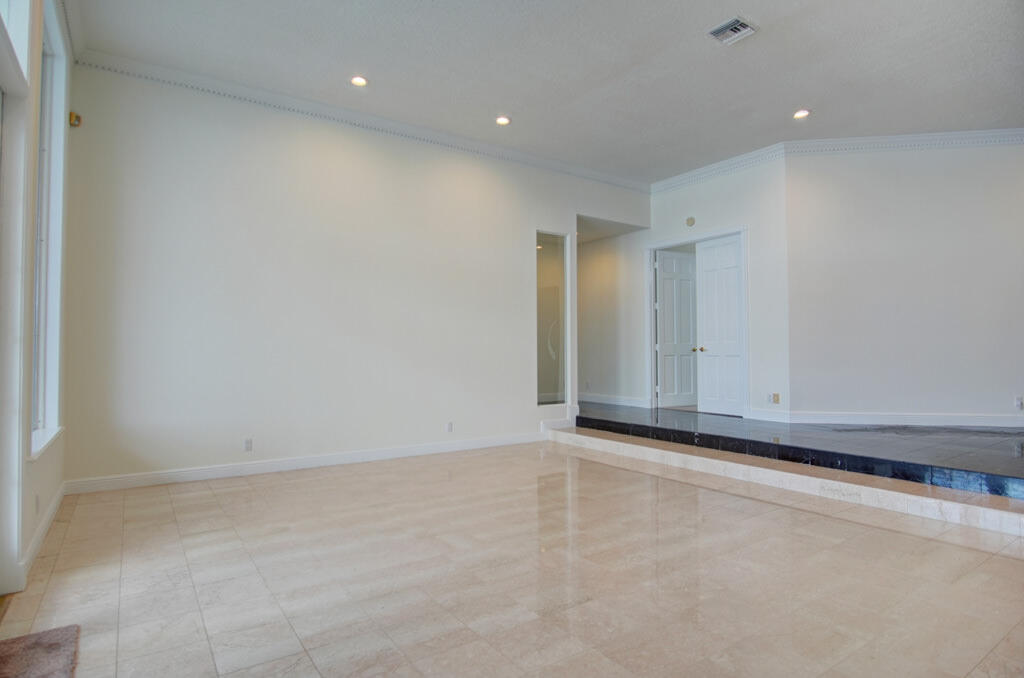 Boca Raton Sailing & Racquet Club - Residential