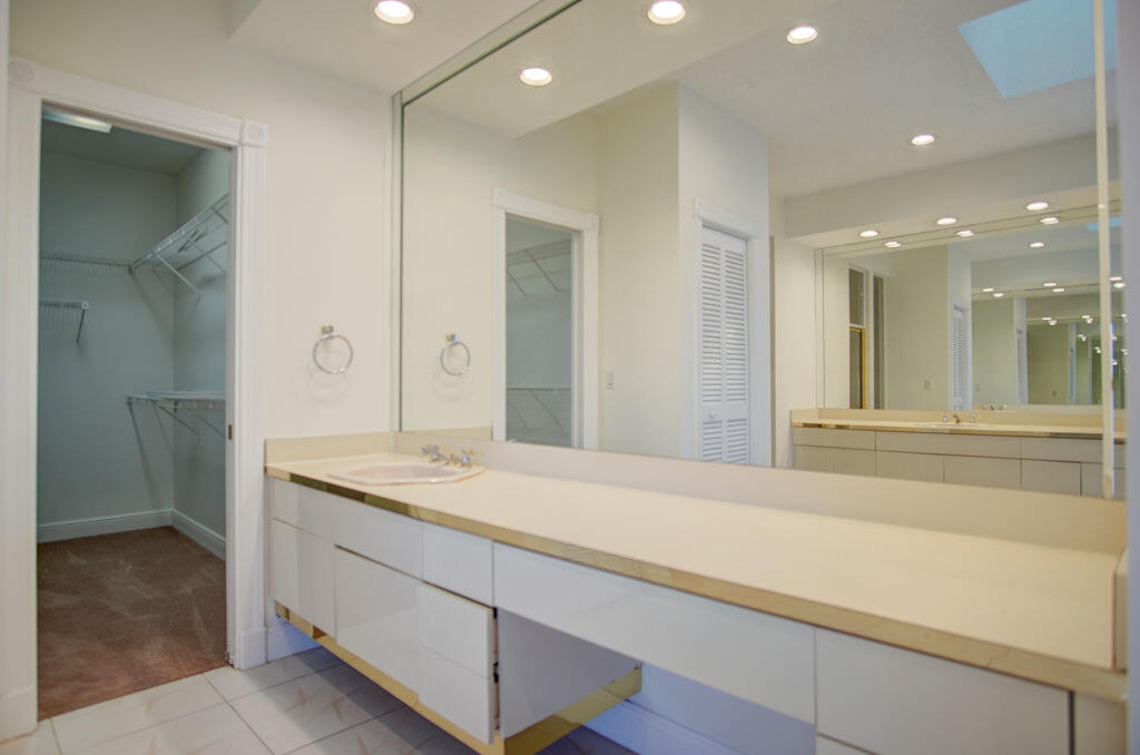 Boca Raton Sailing & Racquet Club - Residential