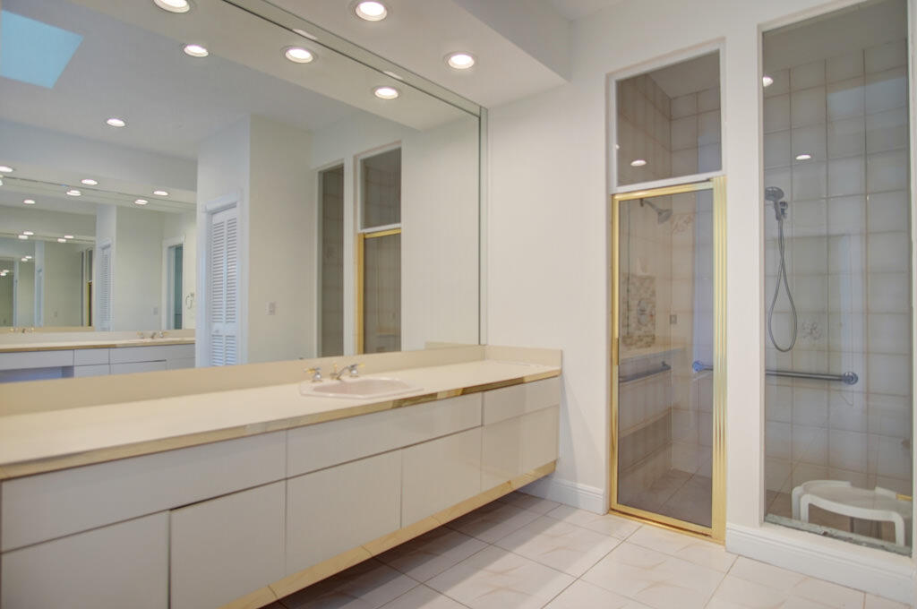 Boca Raton Sailing & Racquet Club - Residential