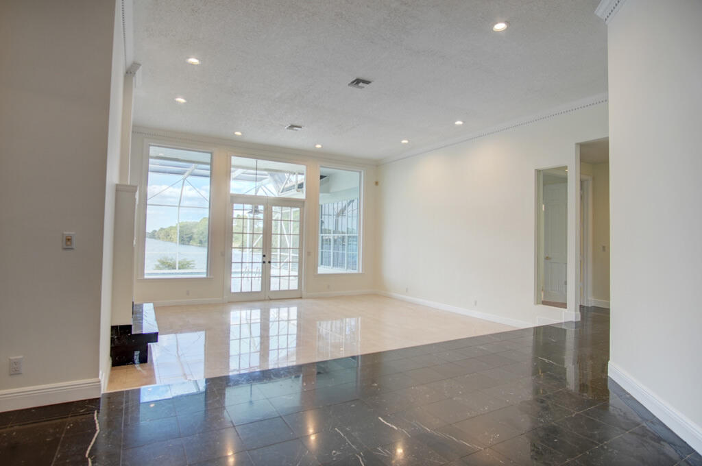Boca Raton Sailing & Racquet Club - Residential