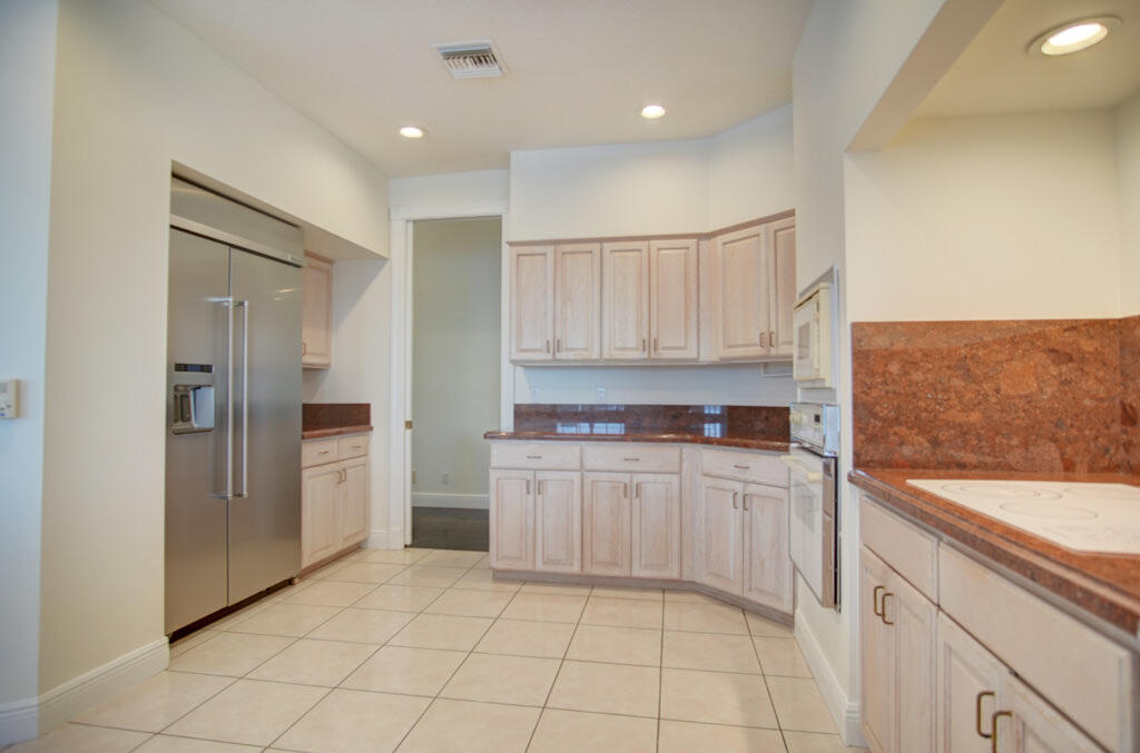 Boca Raton Sailing & Racquet Club - Residential