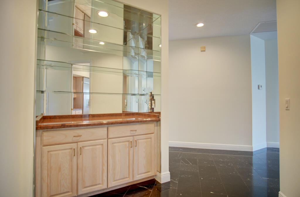 Boca Raton Sailing & Racquet Club - Residential