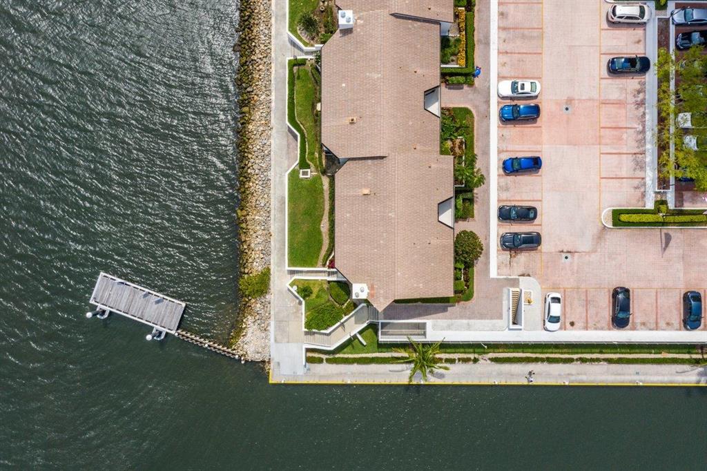 OLD PORT COVE LAKE POINT TOWER CONDO - Residential