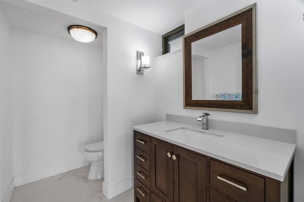 OLD PORT COVE LAKE POINT TOWER CONDO - Residential