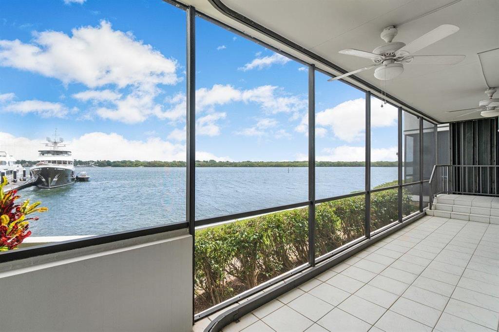 OLD PORT COVE LAKE POINT TOWER CONDO - Residential