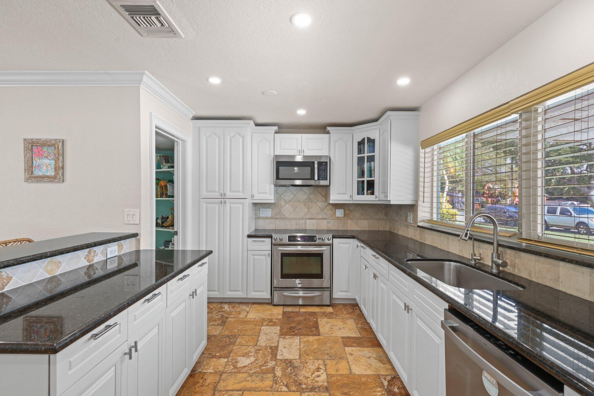 BOCA RATON SQUARE UNIT 1 - Residential