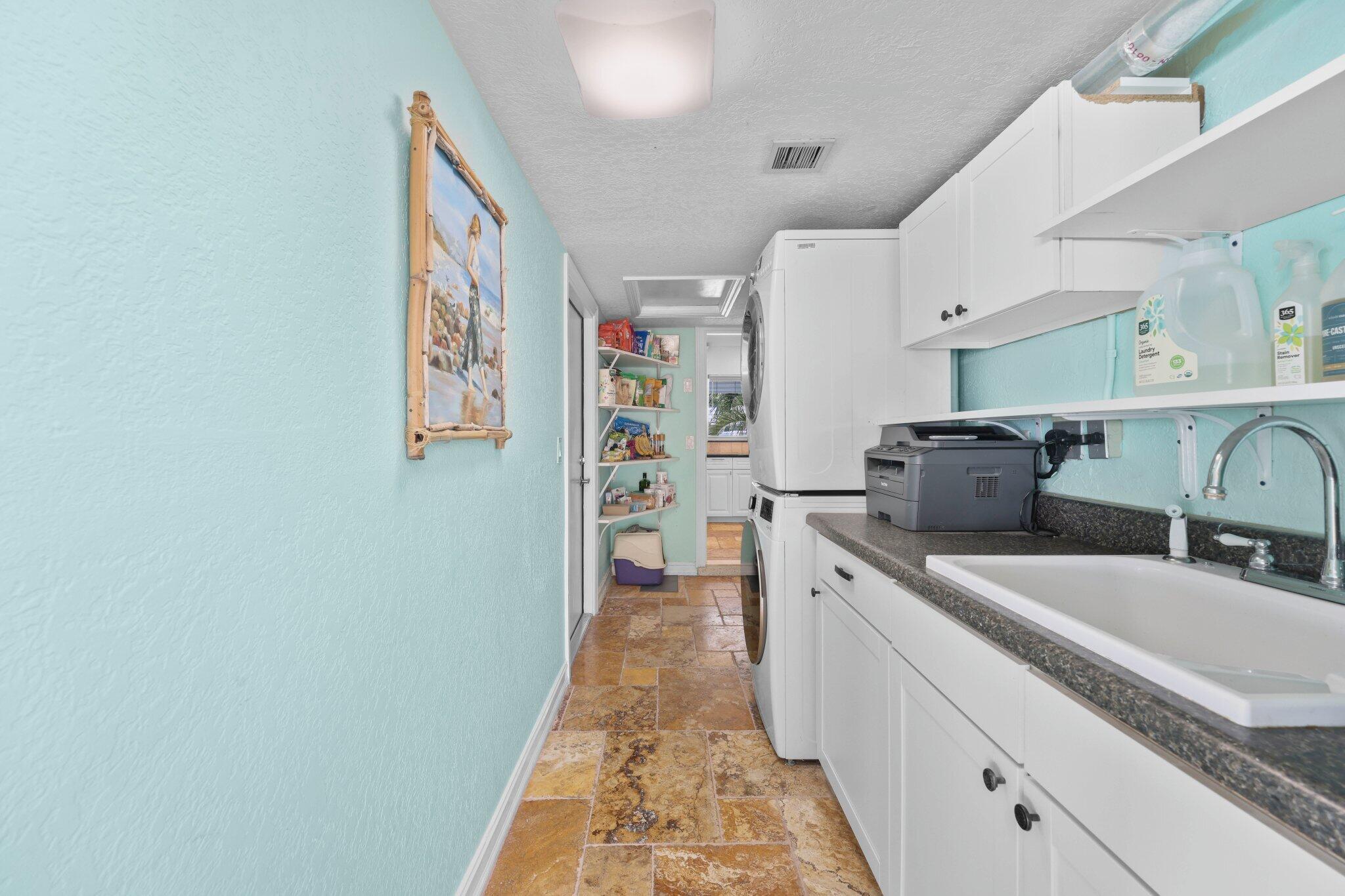 BOCA RATON SQUARE UNIT 1 - Residential