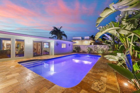 Tiny photo for 1082 SW 3rd Street, Boca Raton, FL 33486 (MLS # B26033070)