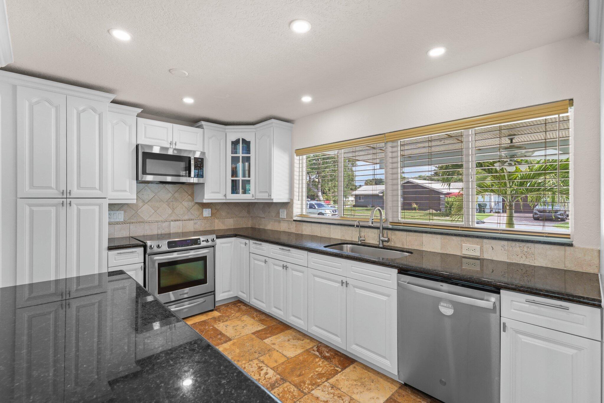 BOCA RATON SQUARE UNIT 1 - Residential