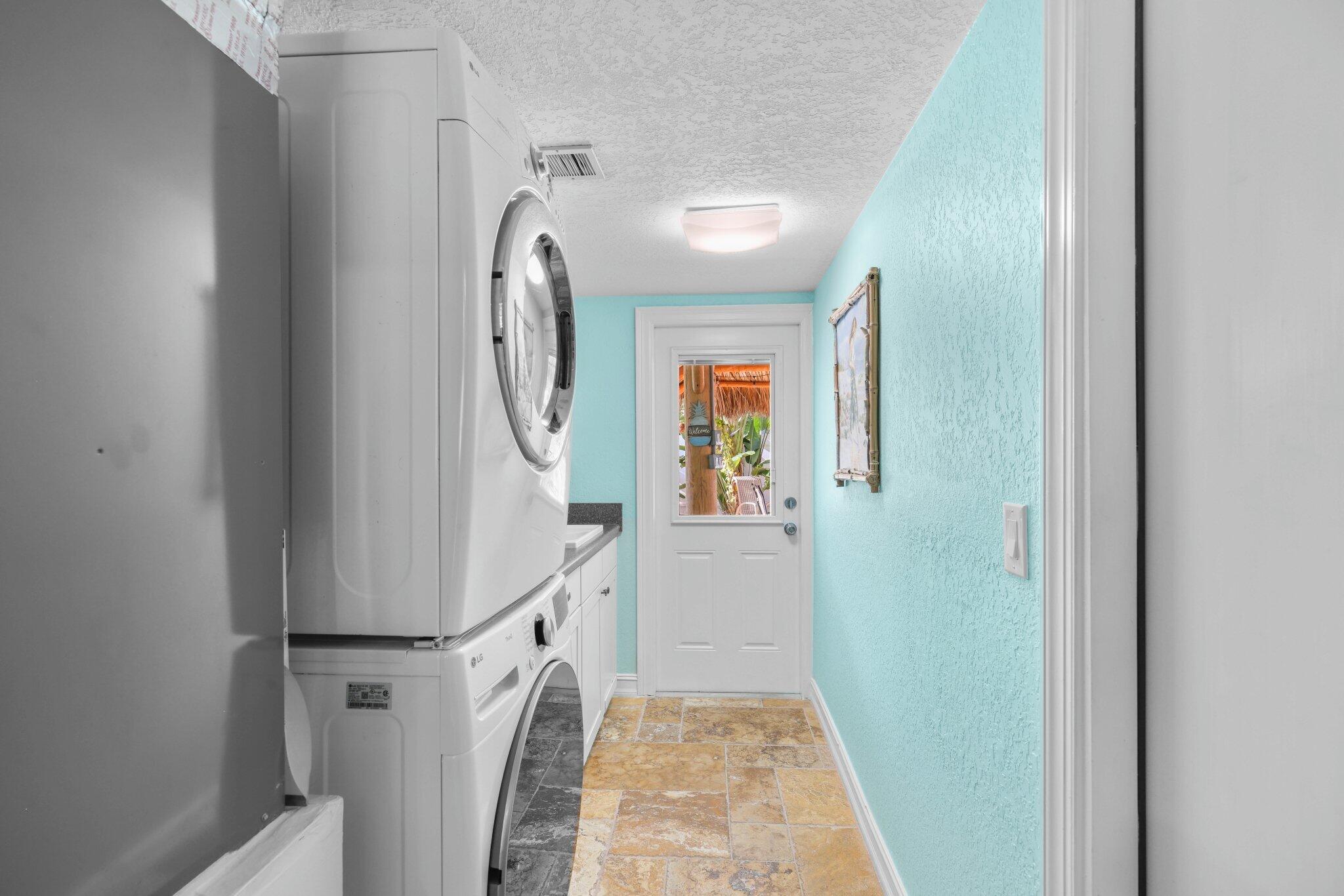 BOCA RATON SQUARE UNIT 1 - Residential