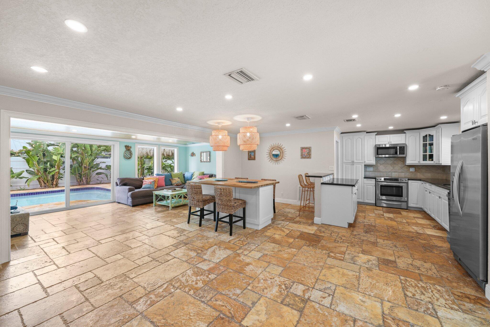 BOCA RATON SQUARE UNIT 1 - Residential