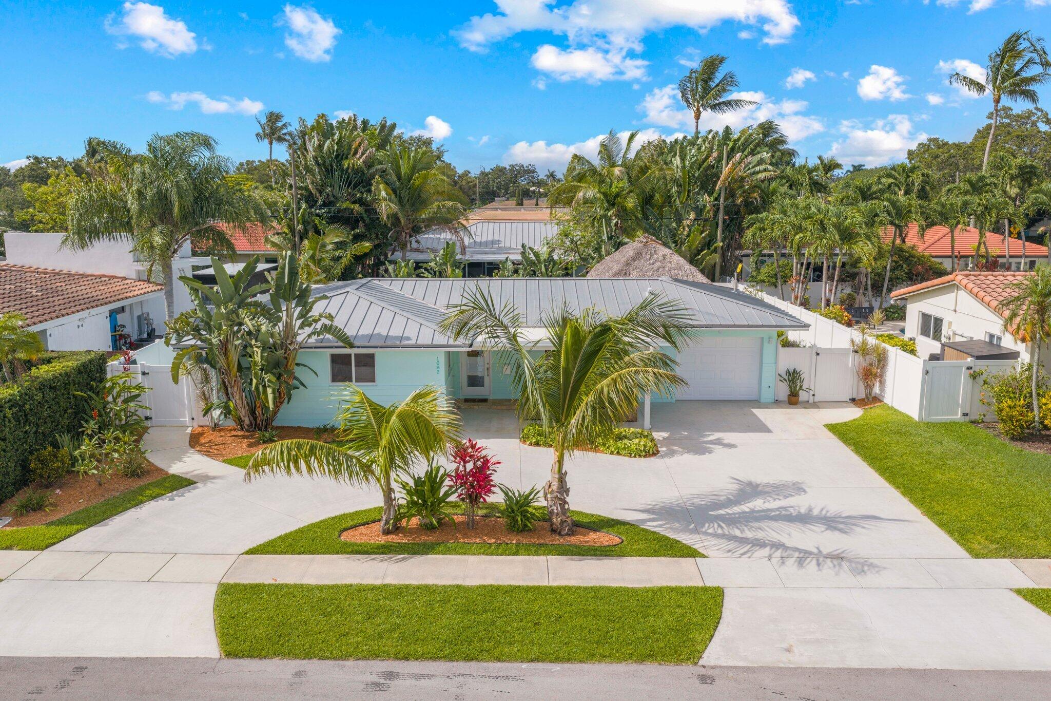 1082 SW 3rd Street, Boca Raton, FL, 33486/$899,000 4 1082 SW 3rd Street