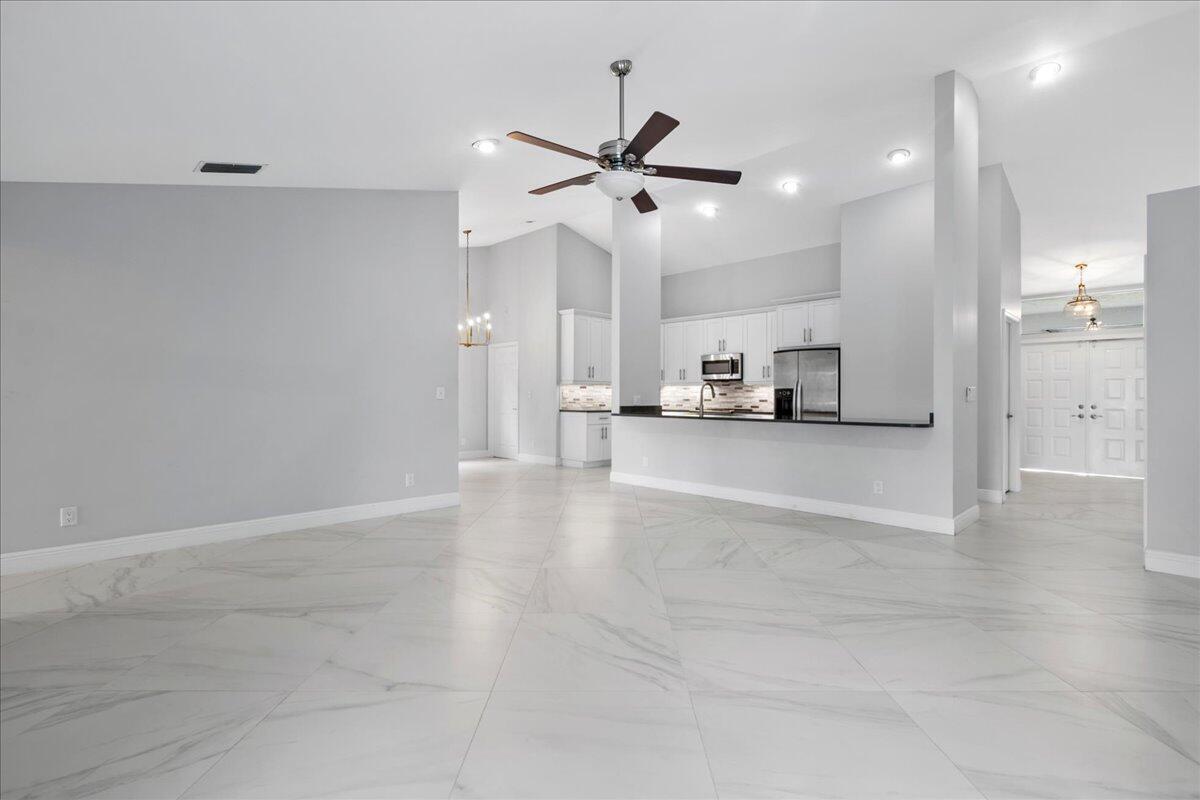 MEADOW WOOD OF THE LANDINGS AT WELLINGTO - Residential Lease