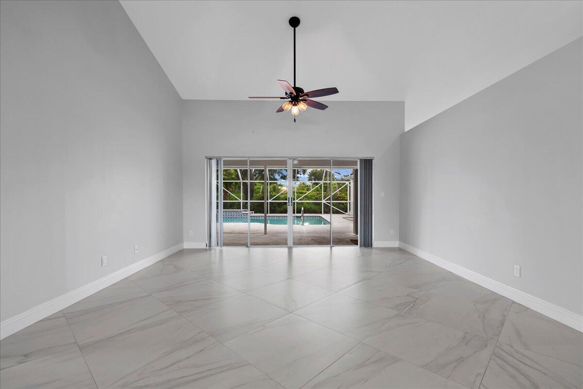 MEADOW WOOD OF THE LANDINGS AT WELLINGTO - Residential Lease