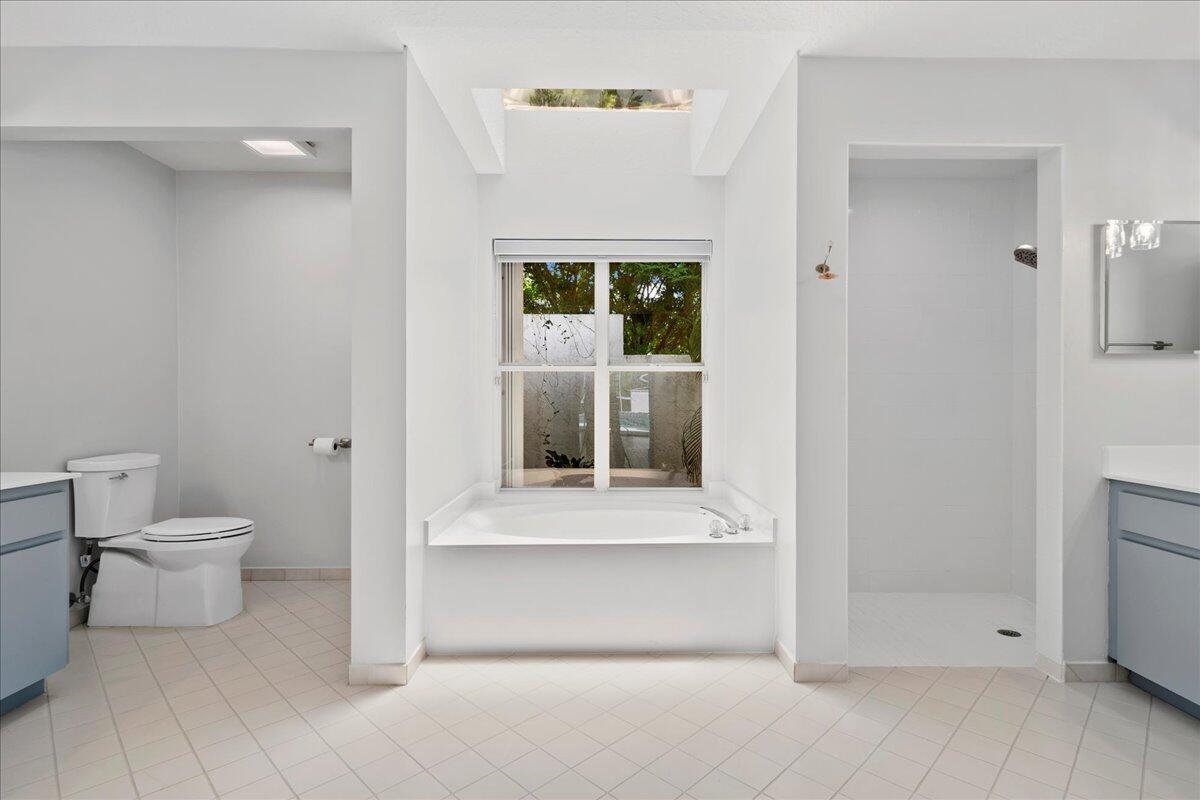 MEADOW WOOD OF THE LANDINGS AT WELLINGTO - Residential Lease