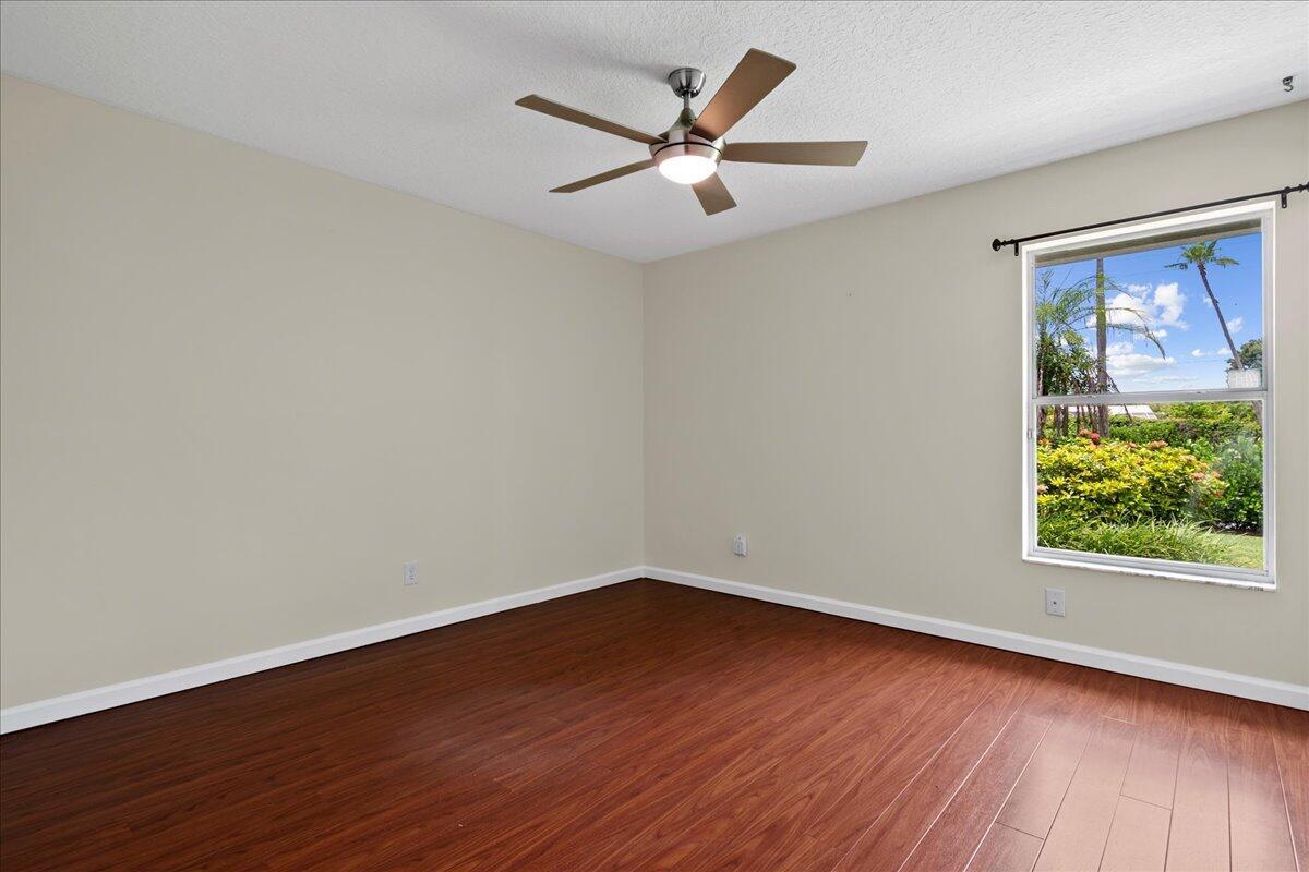 MEADOW WOOD OF THE LANDINGS AT WELLINGTO - Residential Lease