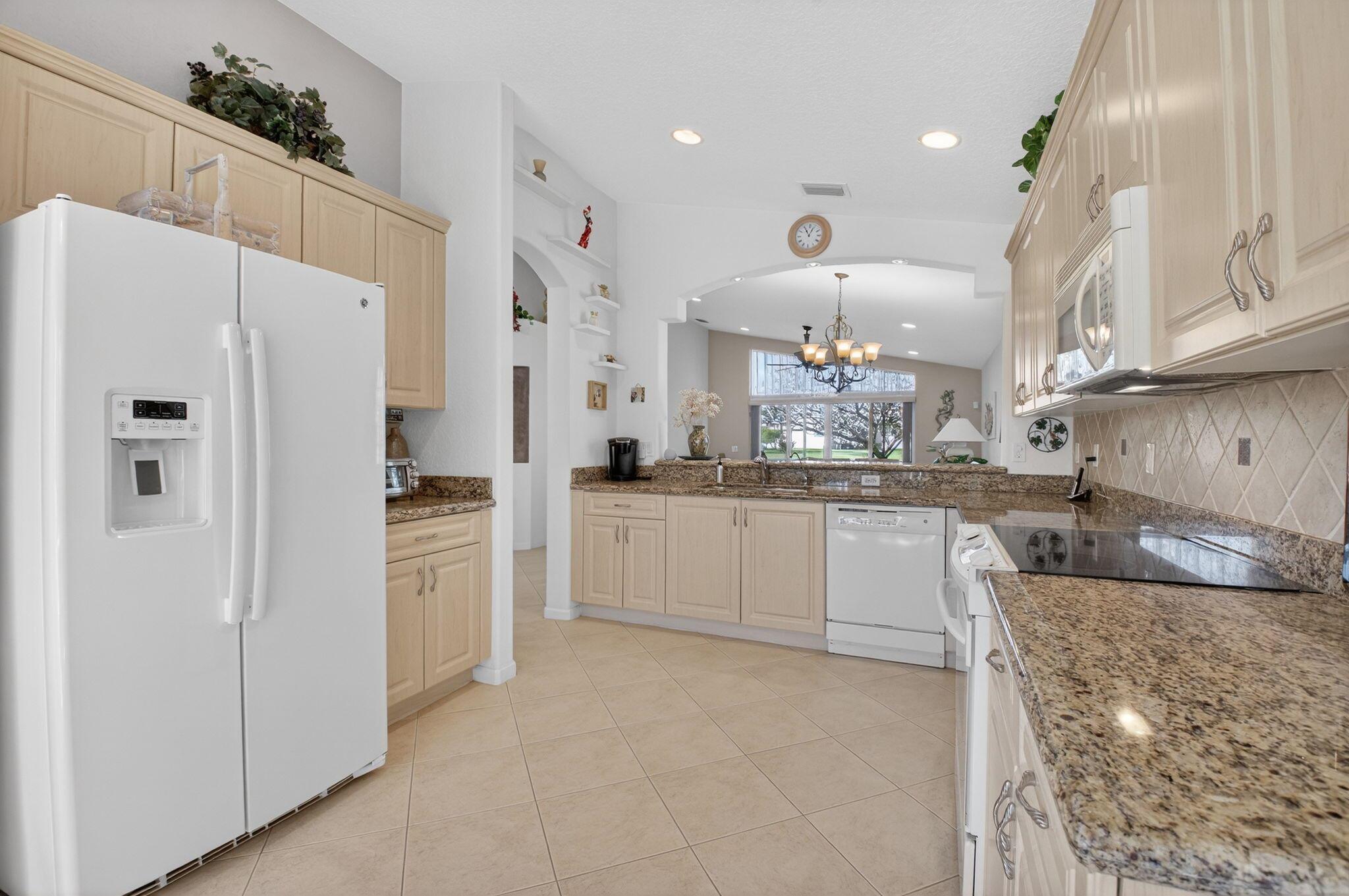 VALENCIA PALMS 1 - Residential